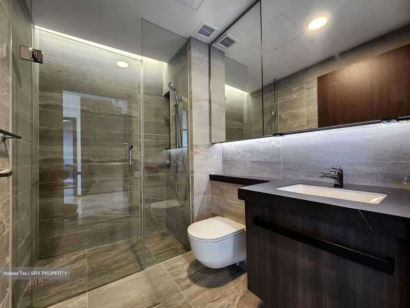 One Pearl Bank (D3), Apartment #573178431